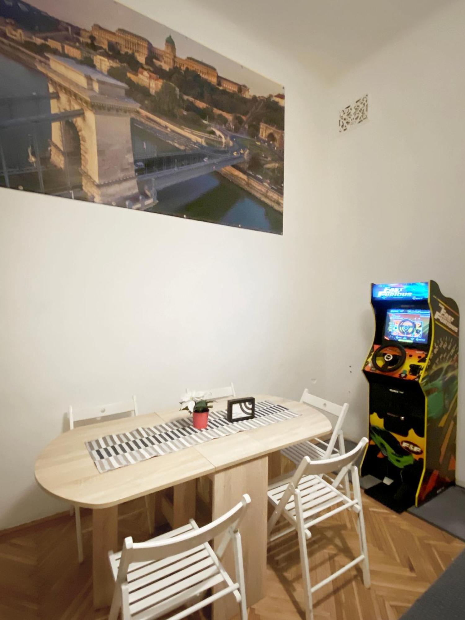 Apartman Free Parking Sega Rally *